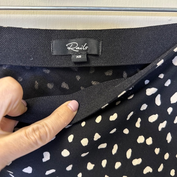 Rails Anya Black/Ivory Spots Midi Skirt Size XS NWOT - Picture 4 of 5